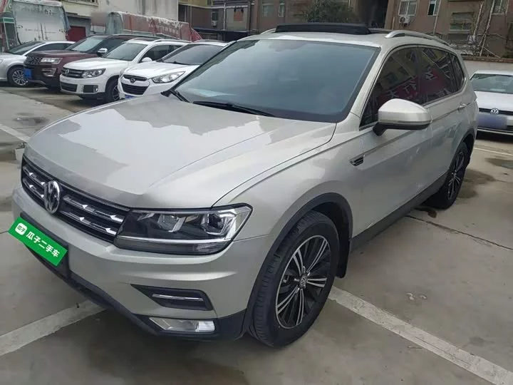 Volkswagen Tiguan L