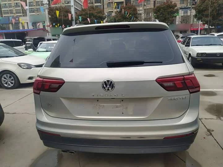Volkswagen Tiguan L