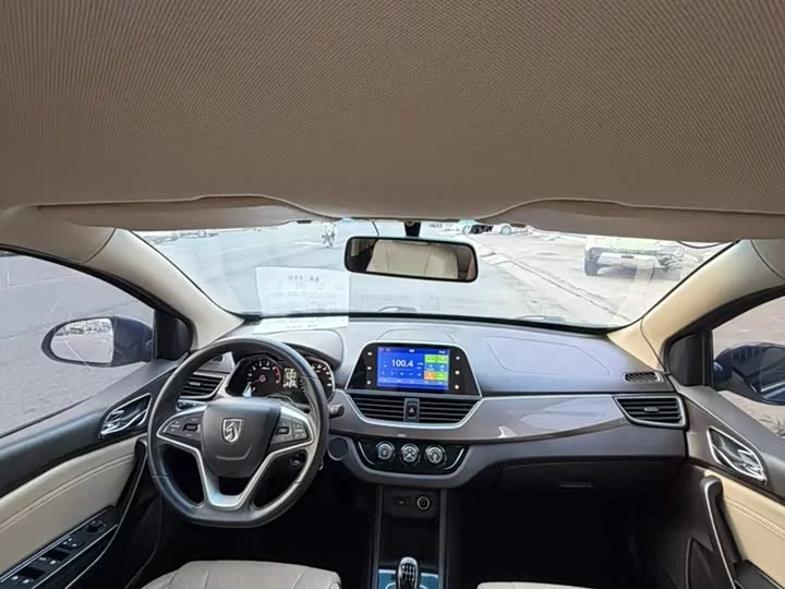Baojun 310W