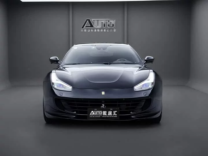 ferrari GTC4Lusso