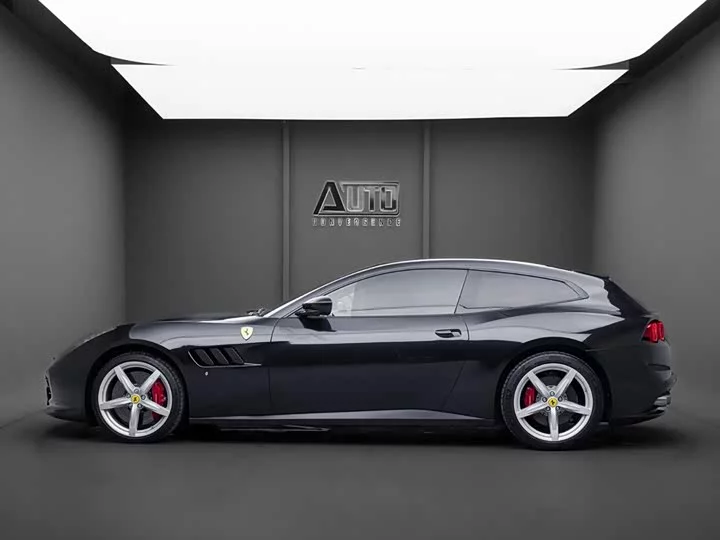 ferrari GTC4Lusso