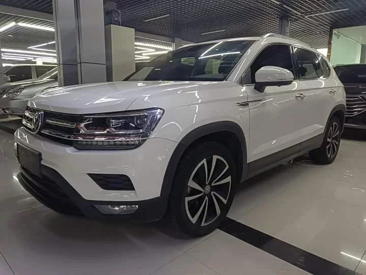 Volkswagen Tharu