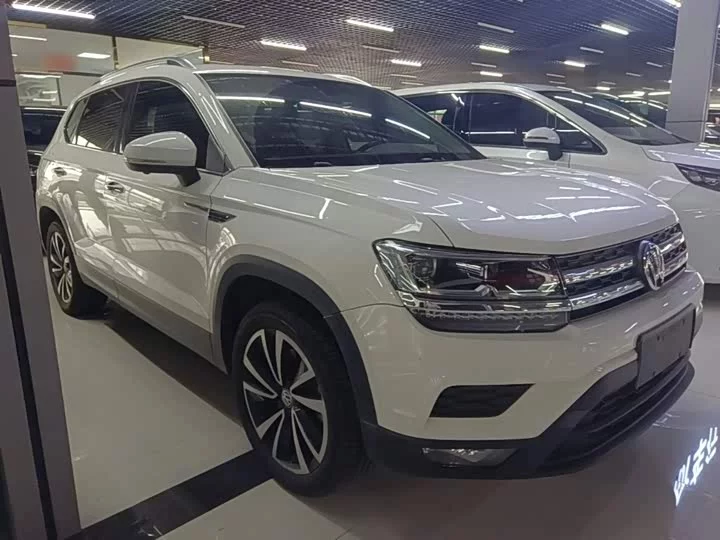 Volkswagen Tharu