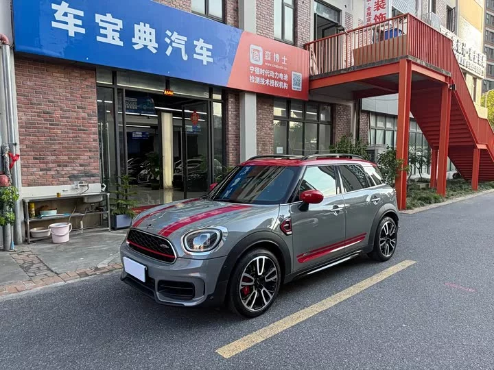 MINI JCW COUNTRYMAN