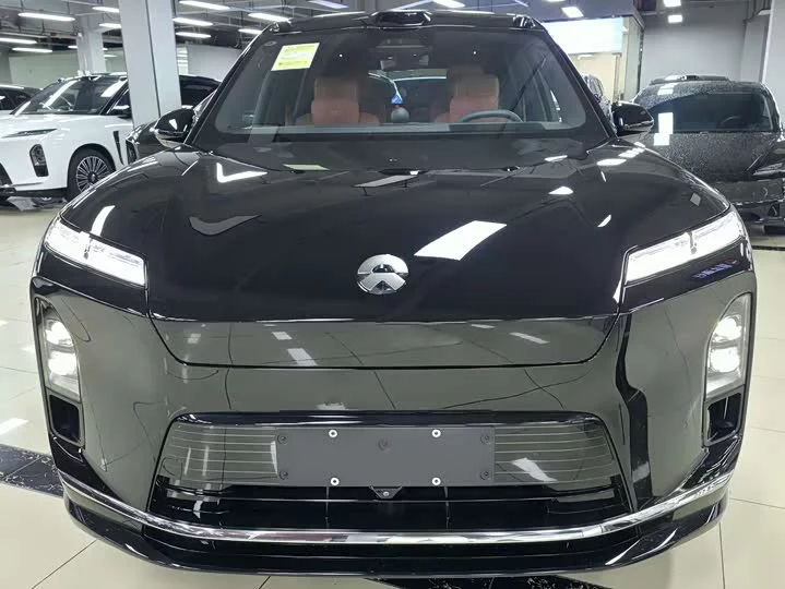 NIO ES8