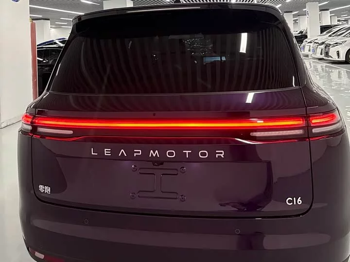 Leapmotor C16