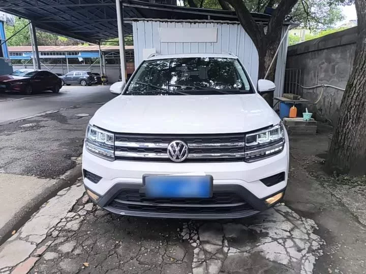 Volkswagen Tharu