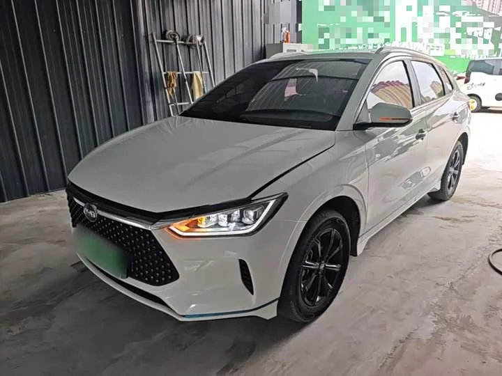BYD e2