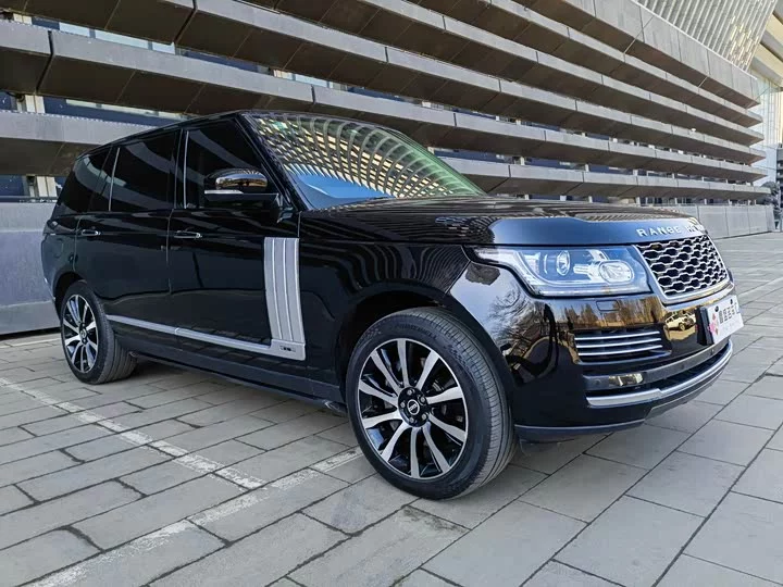 Land Rover range rover