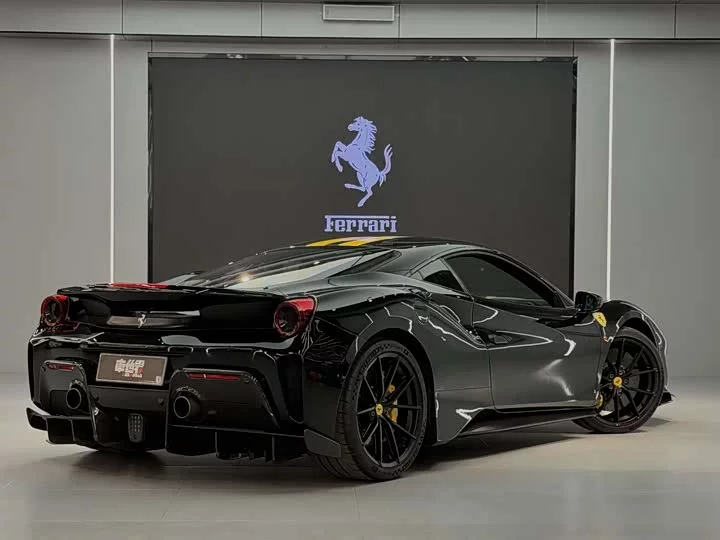 ferrari 488