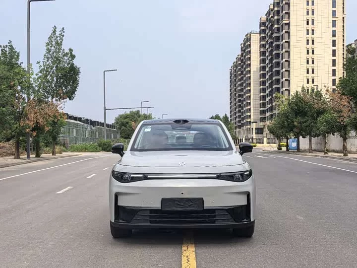Leapmotor Zero running C10