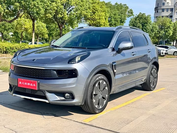 Lynk & Co 01 EM-P