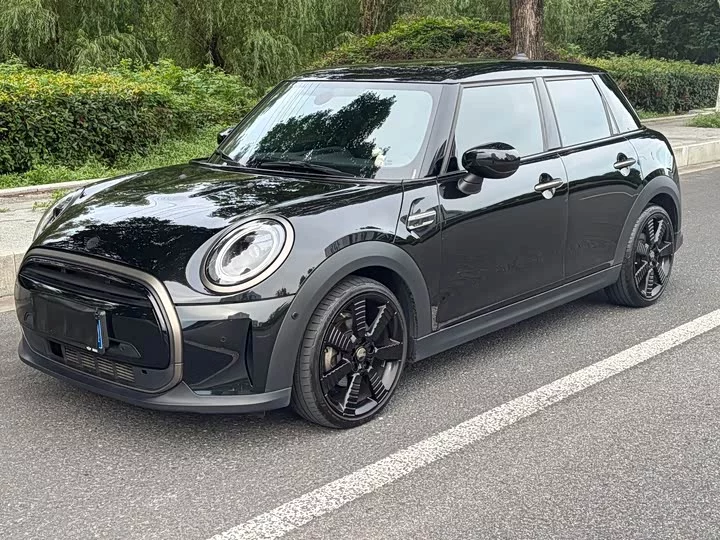 MINI 