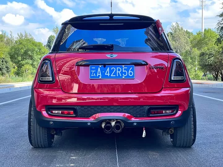MINI 