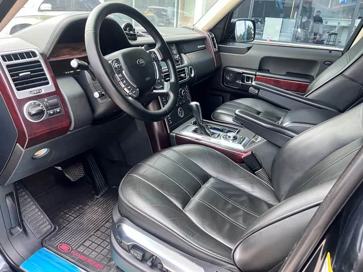 Land Rover range rover