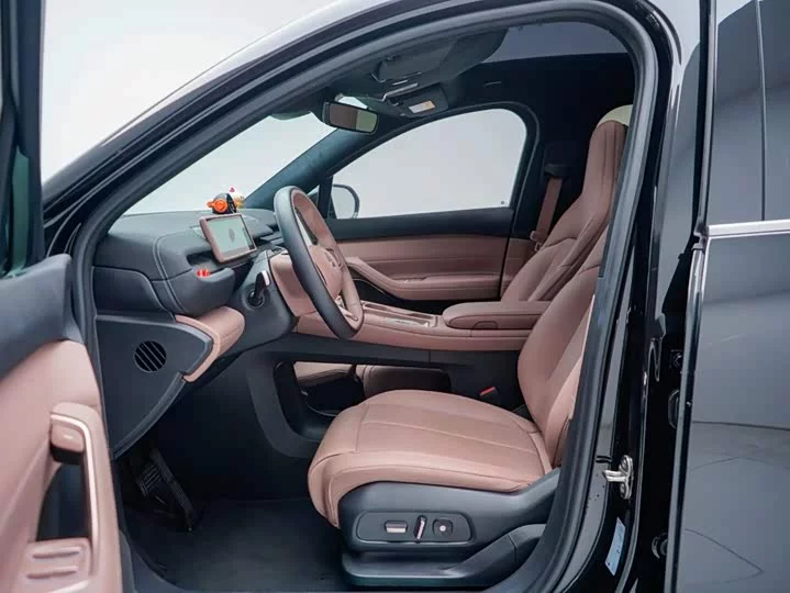 NIO EC6
