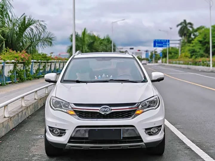 BYD S7