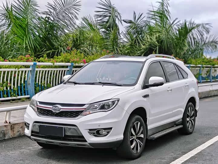 BYD S7