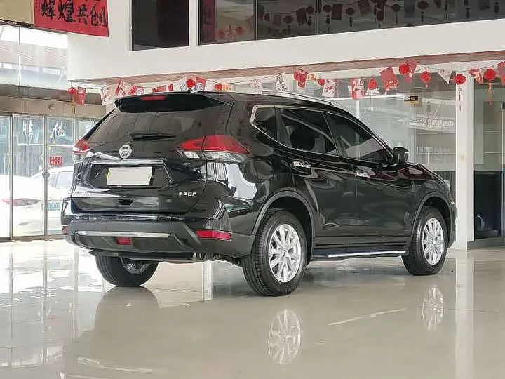 Nissan Qijun
