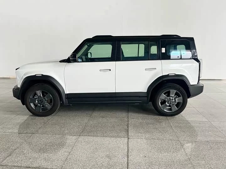 iCAR 03