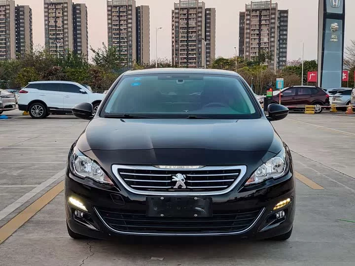 Peugeot 408