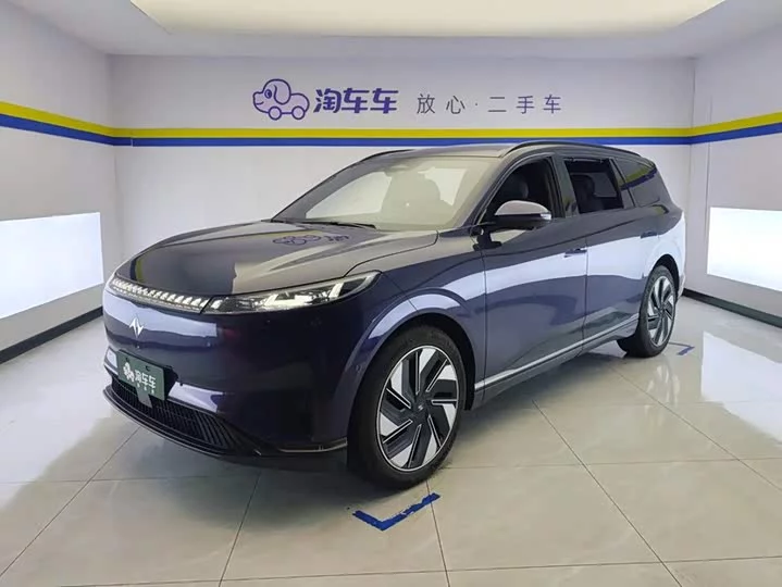 Dongfeng eπ008