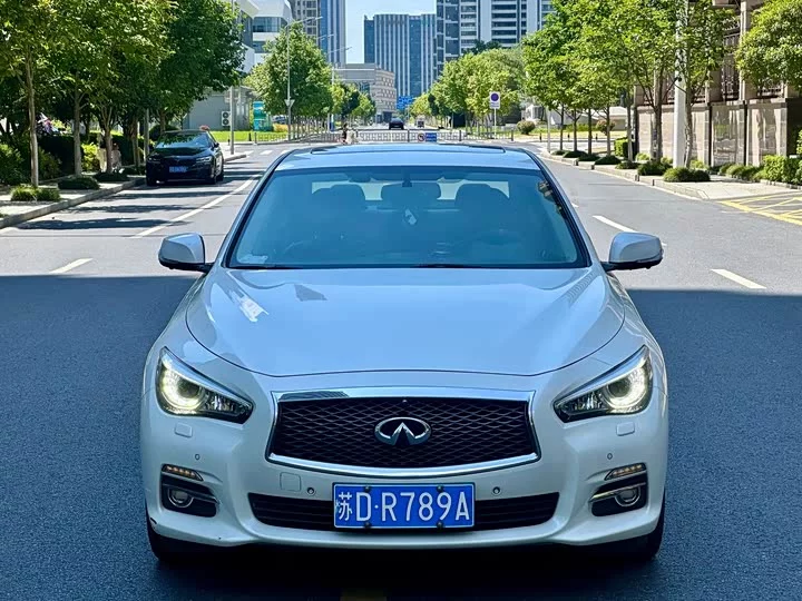 Infiniti Q50L