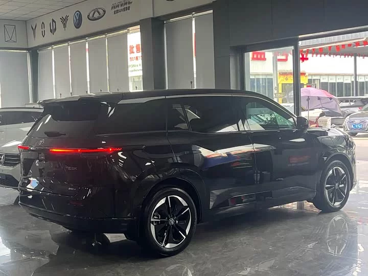 Toyota Bozhi 3X