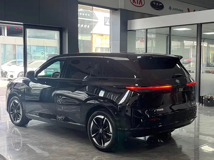 Toyota Bozhi 3X