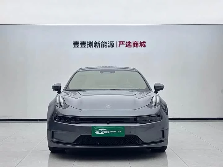 ZEEKR 001