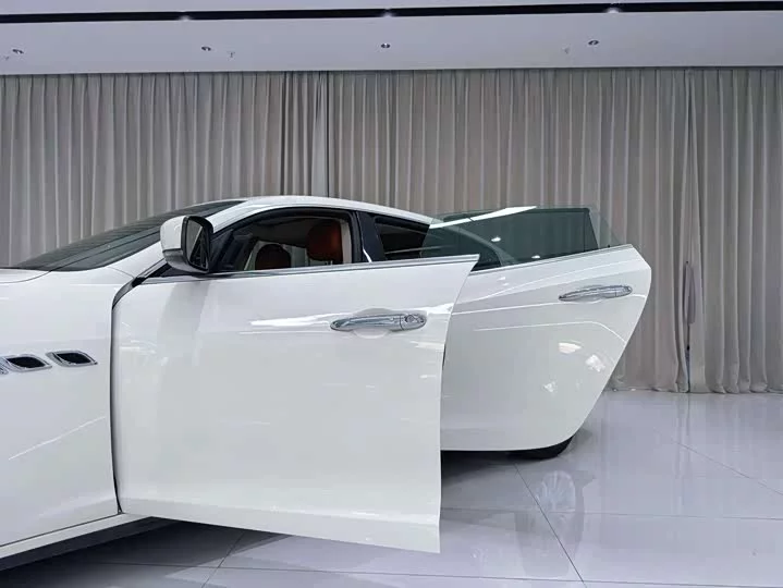 Maserati President