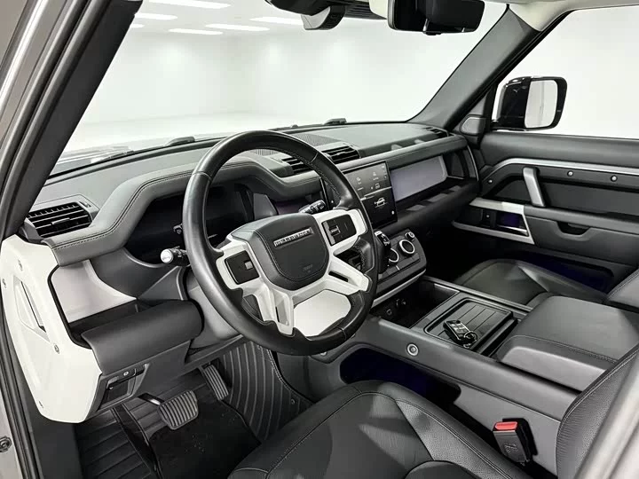 Land Rover guard
