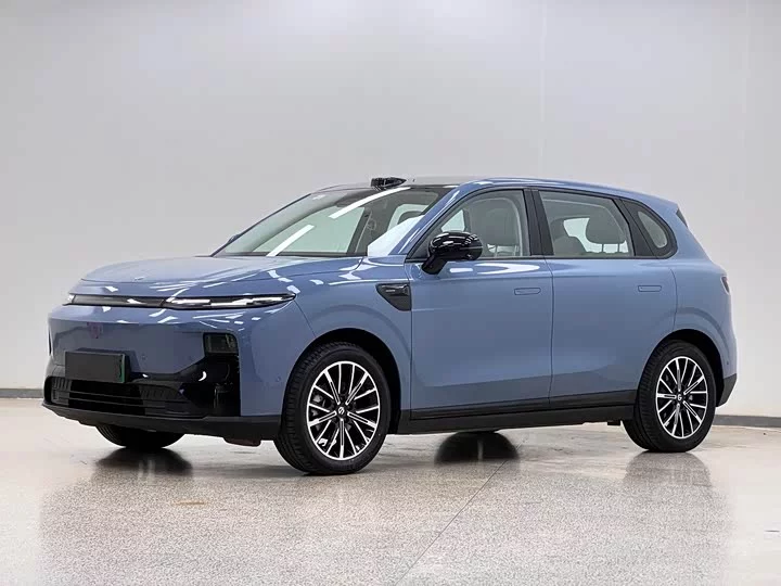 Leapmotor B10