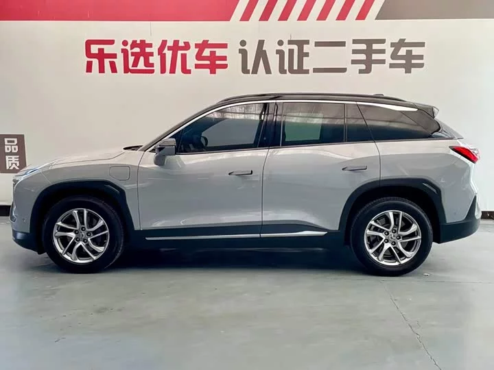 NIO ES6