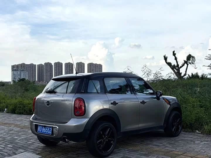 MINI COUNTRYMAN
