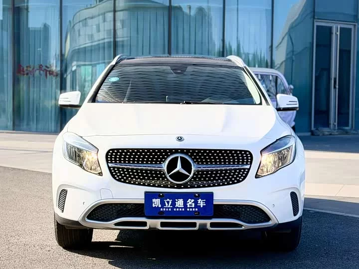Mercedes-Benz GLA