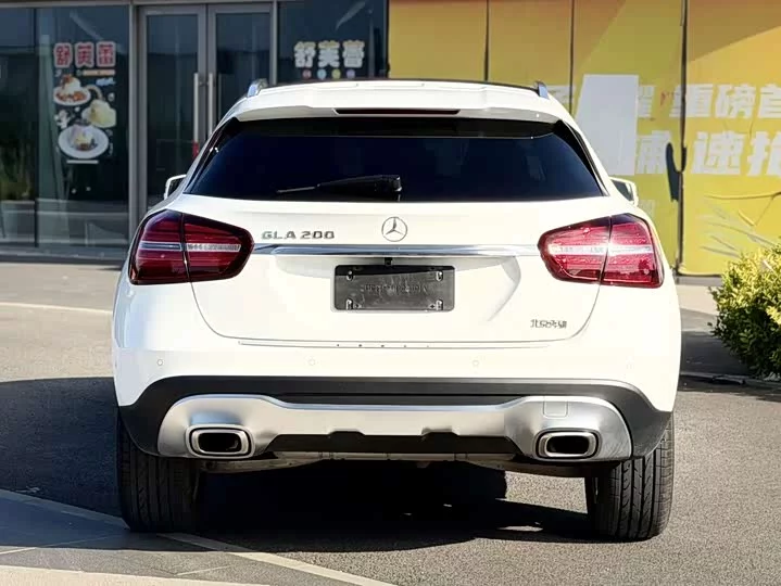 Mercedes-Benz GLA