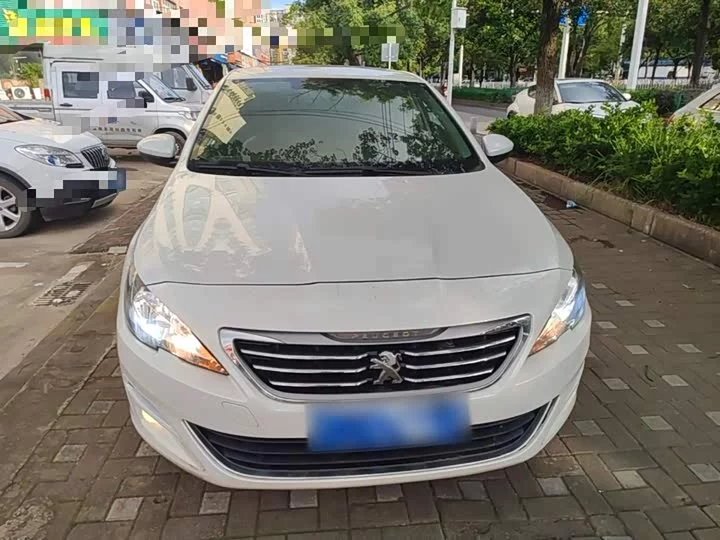 Peugeot 408
