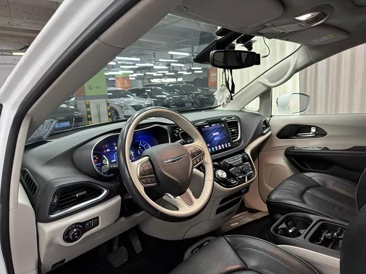 Chrysler Grand Voyager PHEV