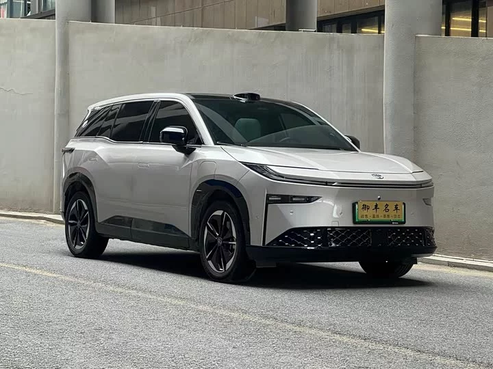 Toyota Bozhi 3X