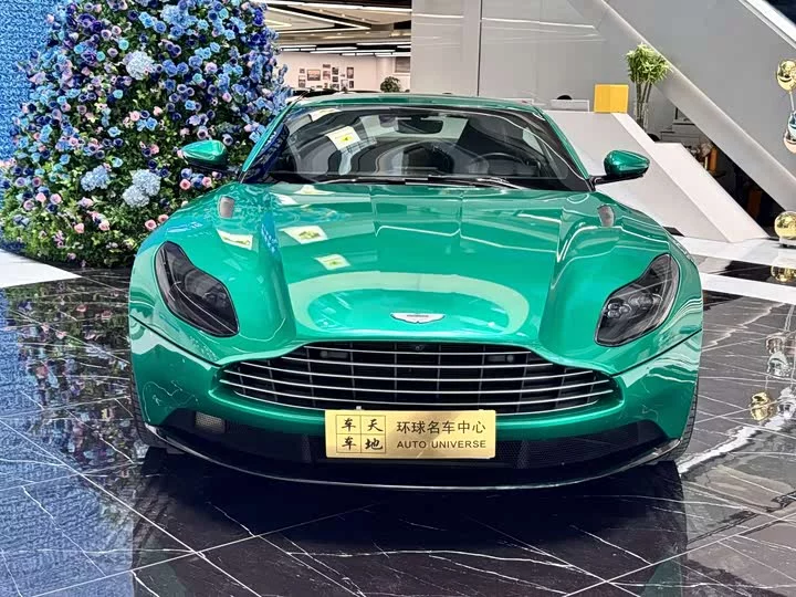 Aston Martin DB11