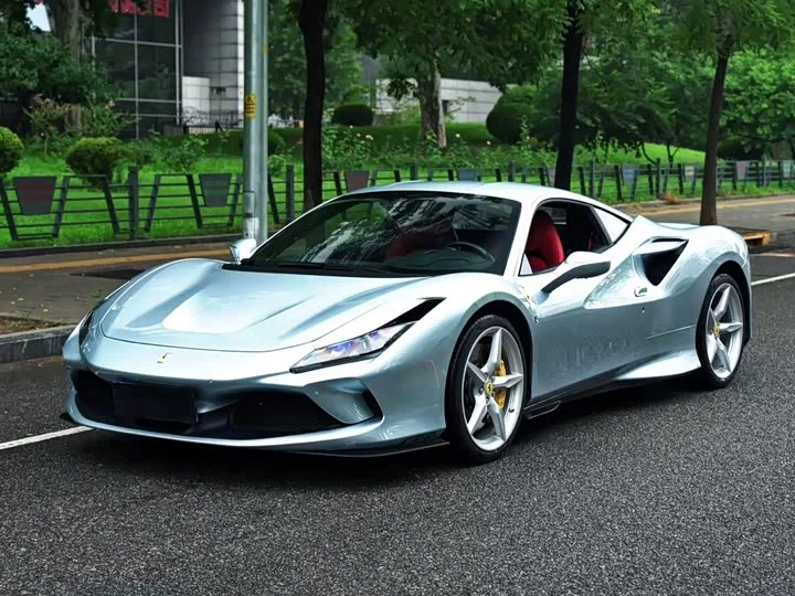 ferrari F8