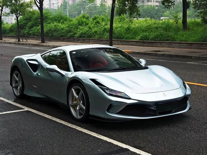 ferrari F8