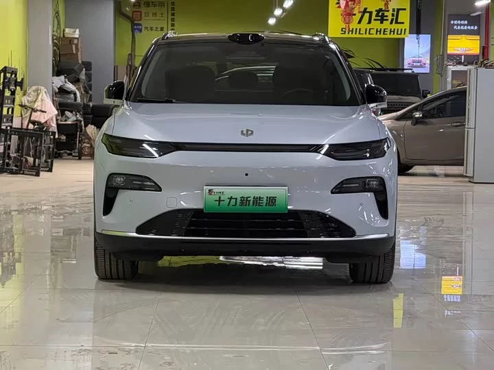 Leapmotor Zero running C11