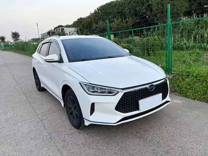 BYD e2