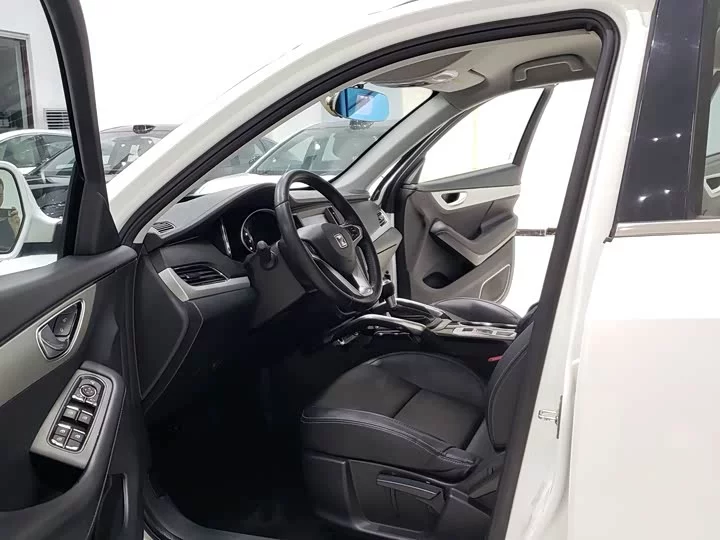 Zotye SR7
