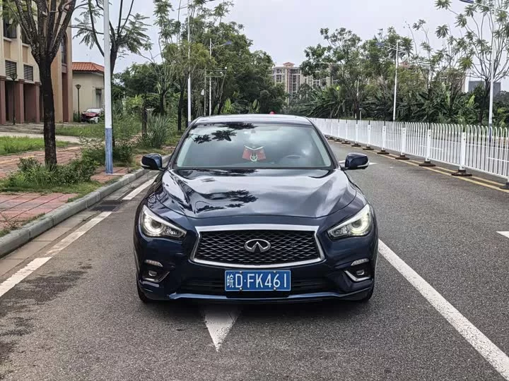 Infiniti Q50L