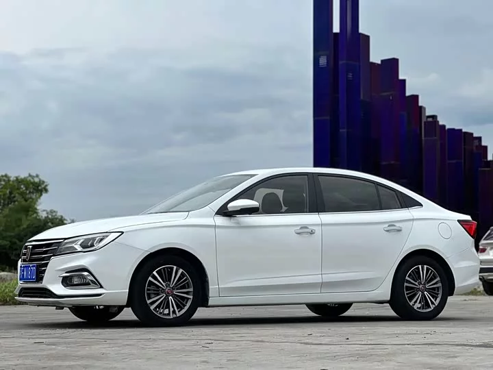 Roewe i5