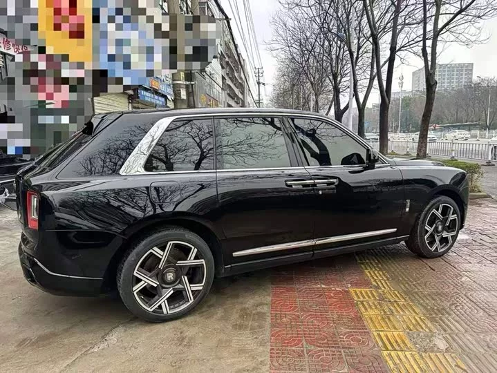 Rolls Royce Cullinan
