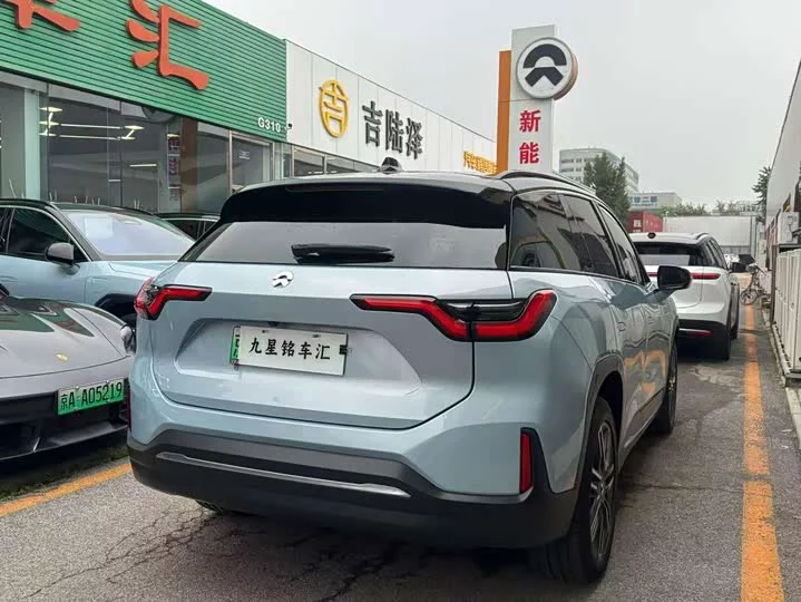 NIO ES6